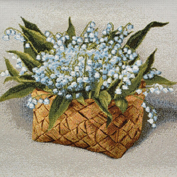 Корзина с ландышами